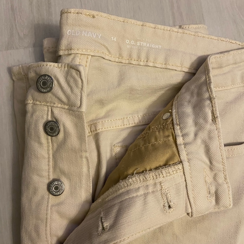 Old Navy Women’s Cream Pants